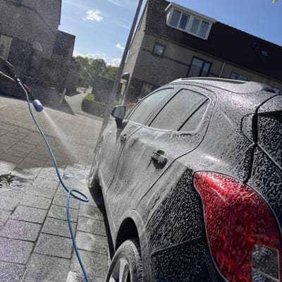 Foam wash met hogedrukreiniger